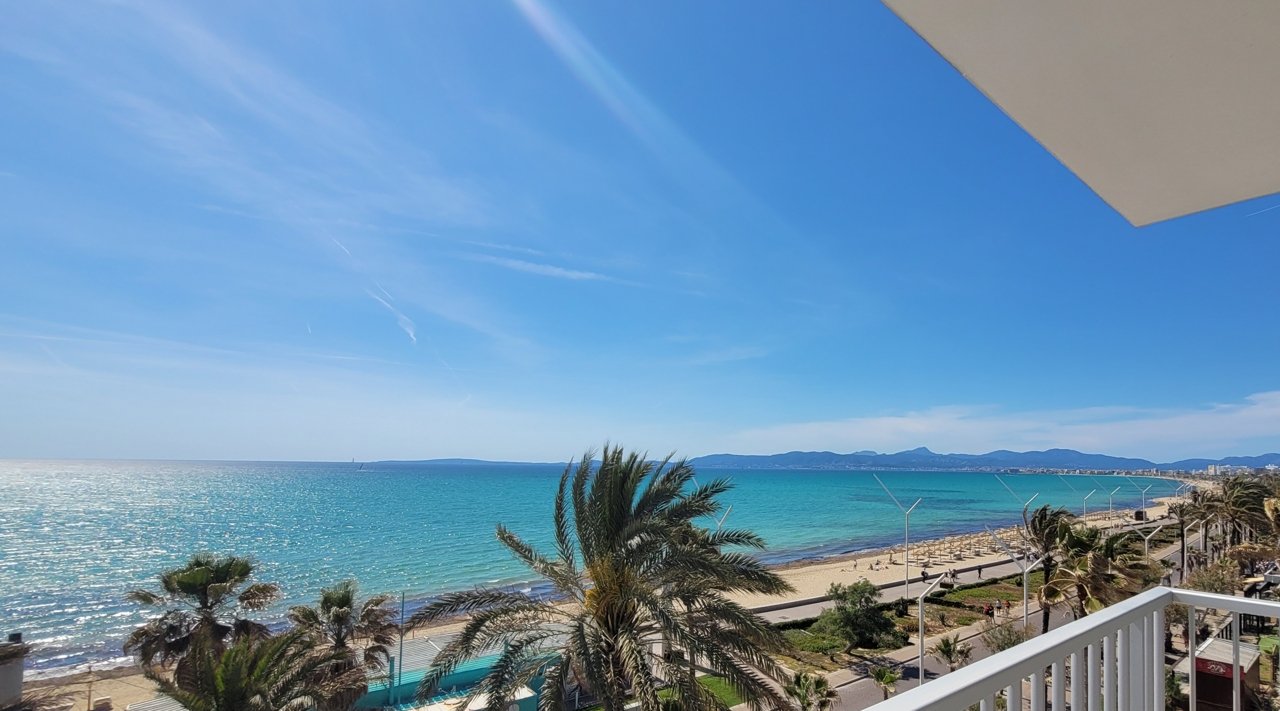 Mallorquinische Etagenwohnung mit Traum-Meerblick an der Playa de Palma