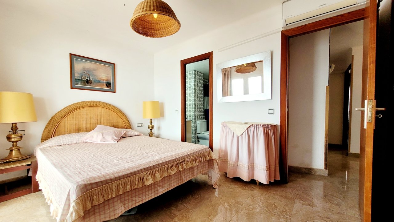 Mallorquinische Etagenwohnung mit Traum-Meerblick an der Playa de Palma