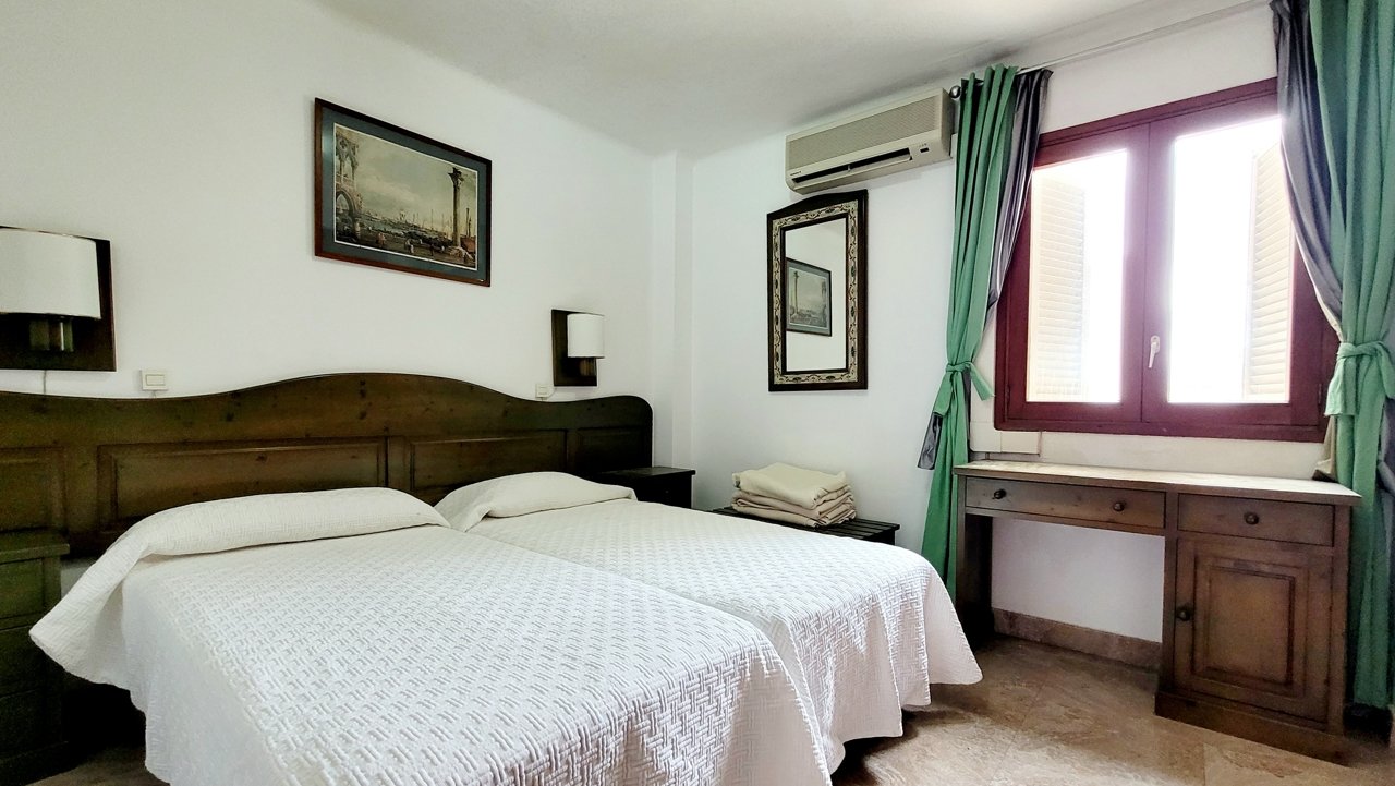 Mallorquinische Etagenwohnung mit Traum-Meerblick an der Playa de Palma