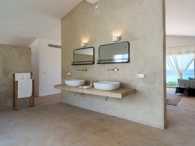 Sensationelle Strand-Villa in 1. Meereslinie in Son Xoriguer, (MENORCA)