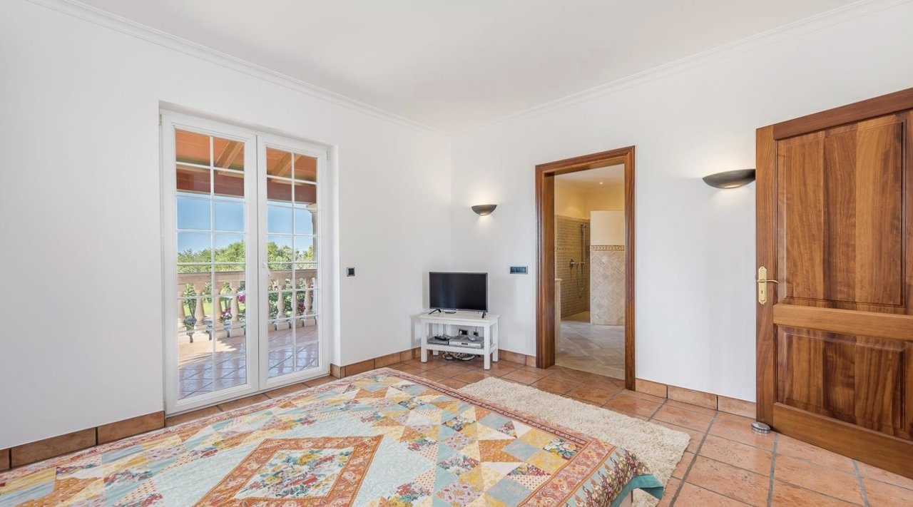 TRAUMVILLA in Santa Margalida – ländlich Anwesen mit 360 Grad Panorama Meer – und Bergblick