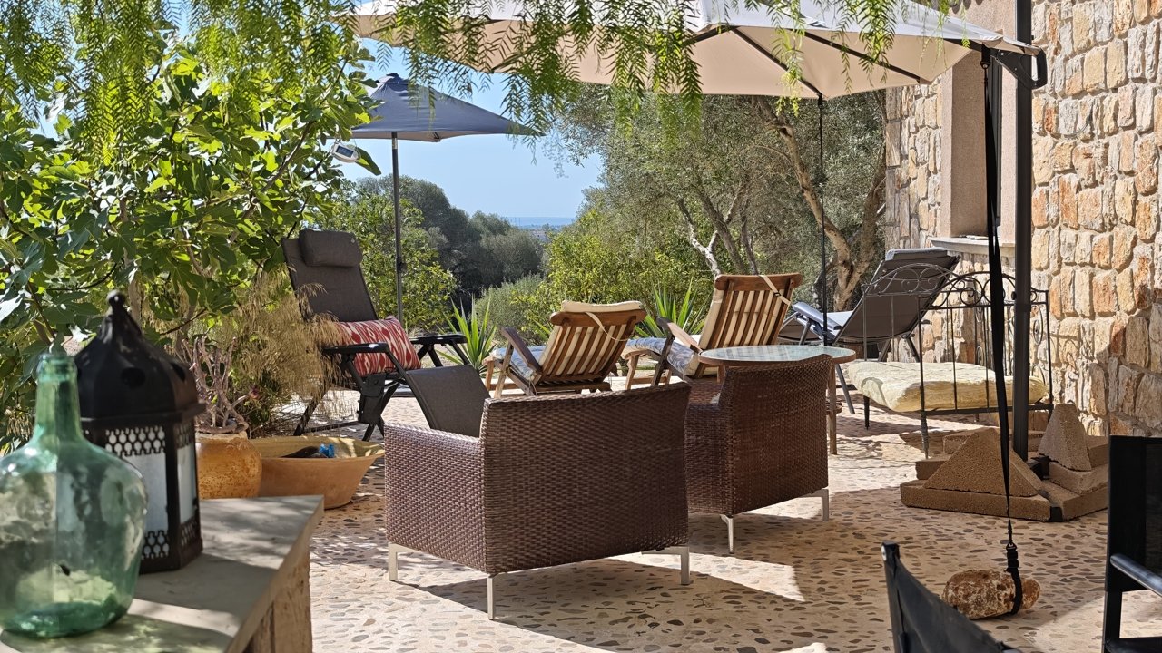 moderne Finca mit einzigartigem Meer-Weitblick