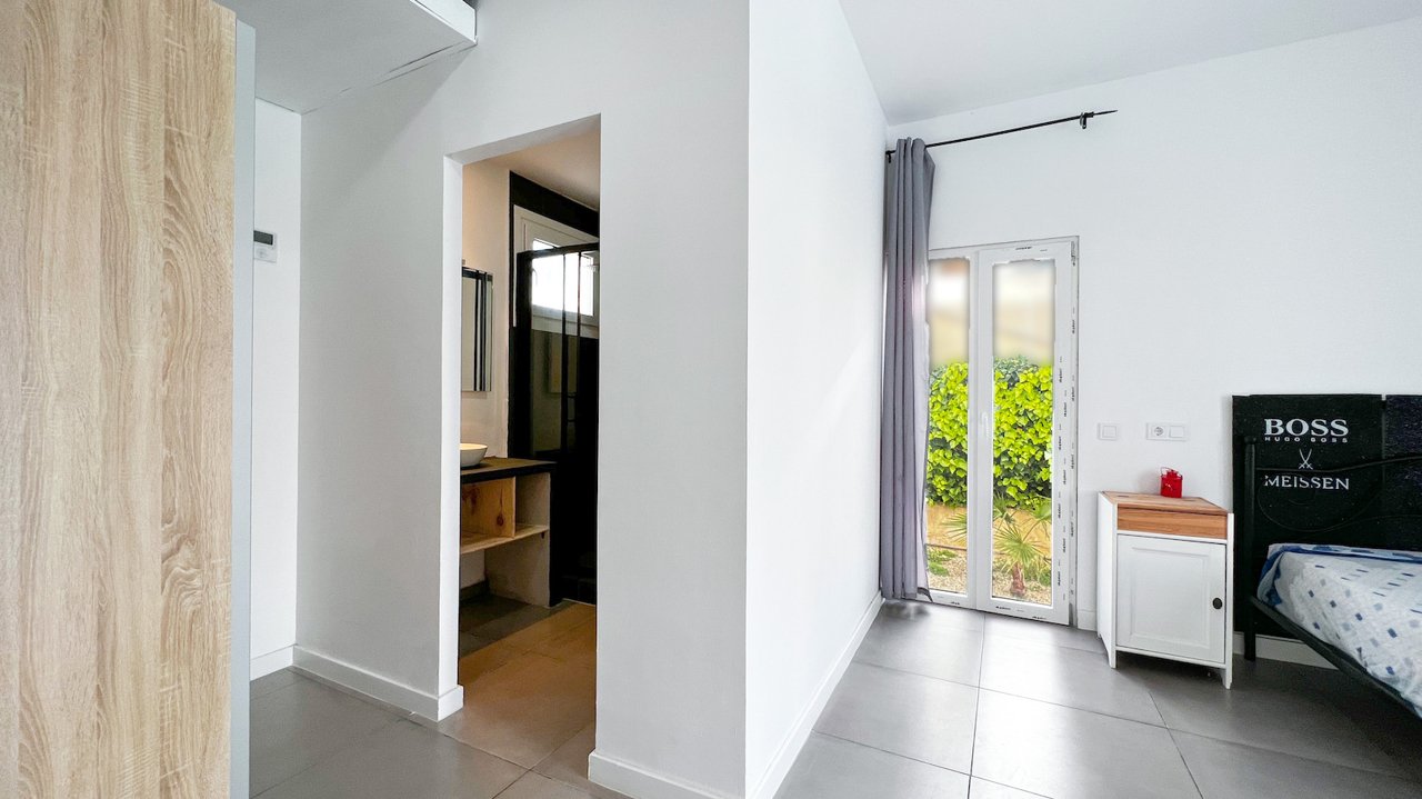 Schlafzimmer + Bad en suite Schlafzimmer + Bad en suite