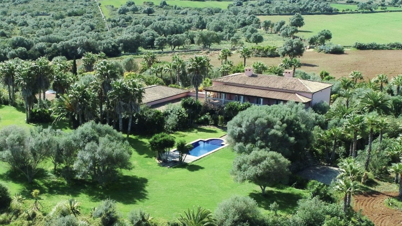 TRAUMVILLA in Santa Margalida – ländlich Anwesen mit 360 Grad Panorama Meer – und Bergblick