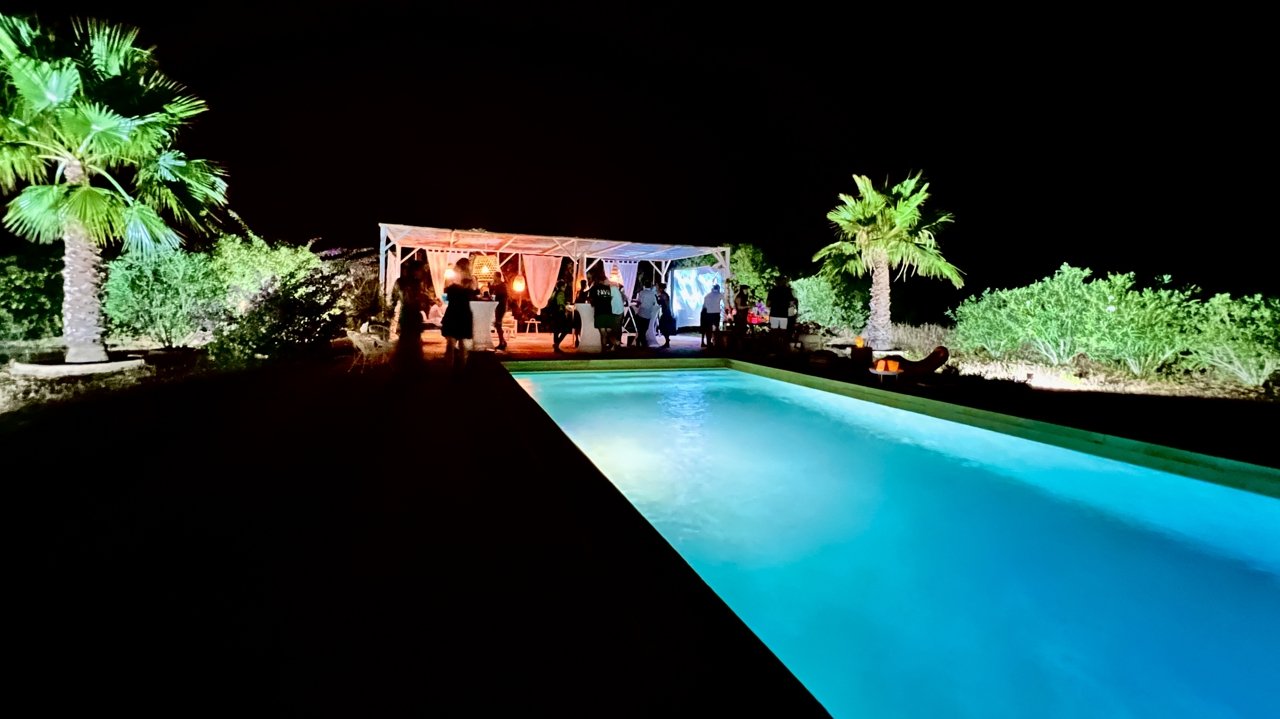 Pool bei Nacht 1.1 Pool bei Nacht 1.1