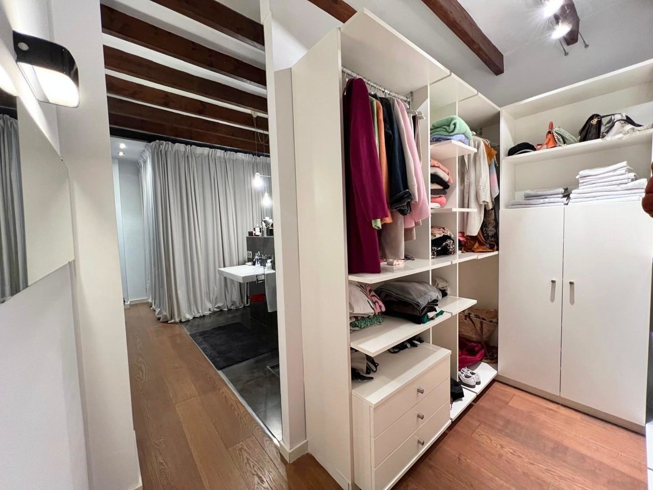 Traumhafte Wohnung im Loftstil - edel renoviert im Herzen der Insel