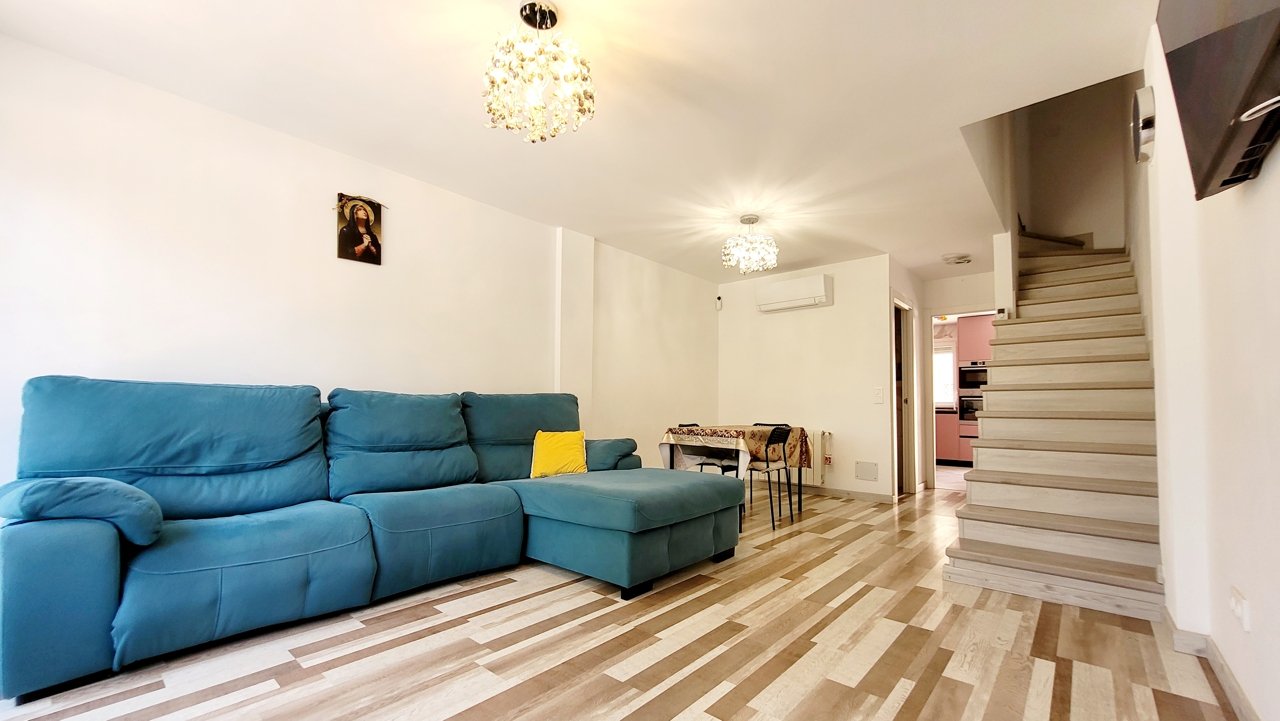 Modernes Reihenhaus mit vier Terrassen und Stellplatz nur 50m vom Meer entfernt - Playa de Palma