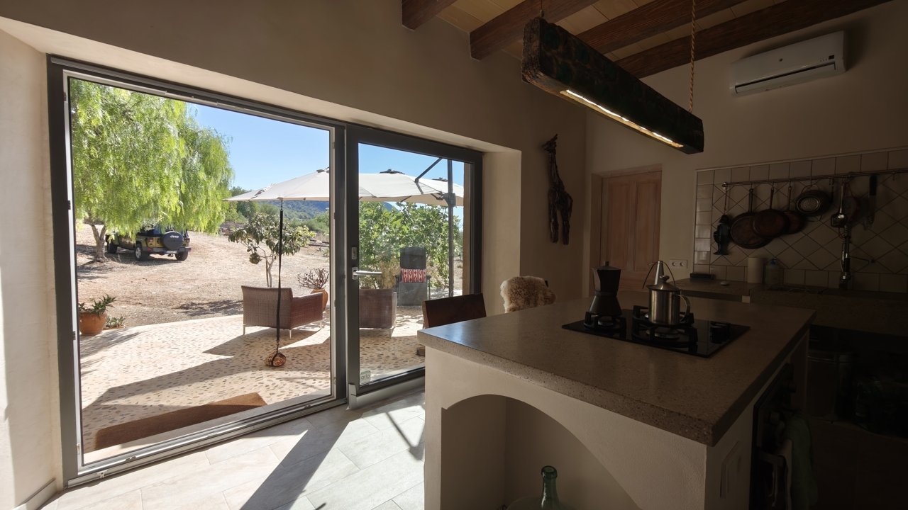 moderne Finca mit einzigartigem Meer-Weitblick