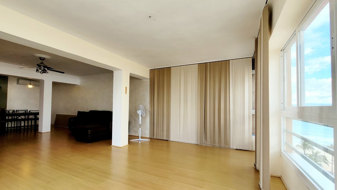 Ab November verfügbar - Gepflegte Meerblick-Wohnung nur 50m vom Strand entfernt - Playa de Palma!