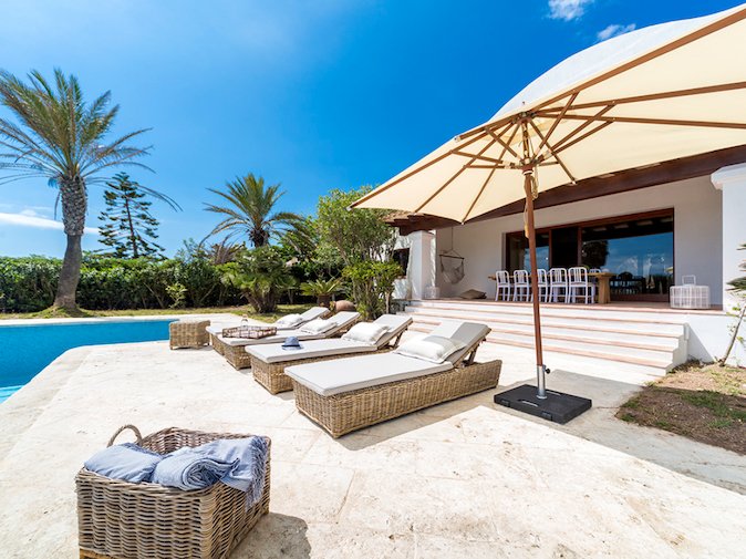 Sensationelle Strand-Villa in 1. Meereslinie in Son Xoriguer, (MENORCA)