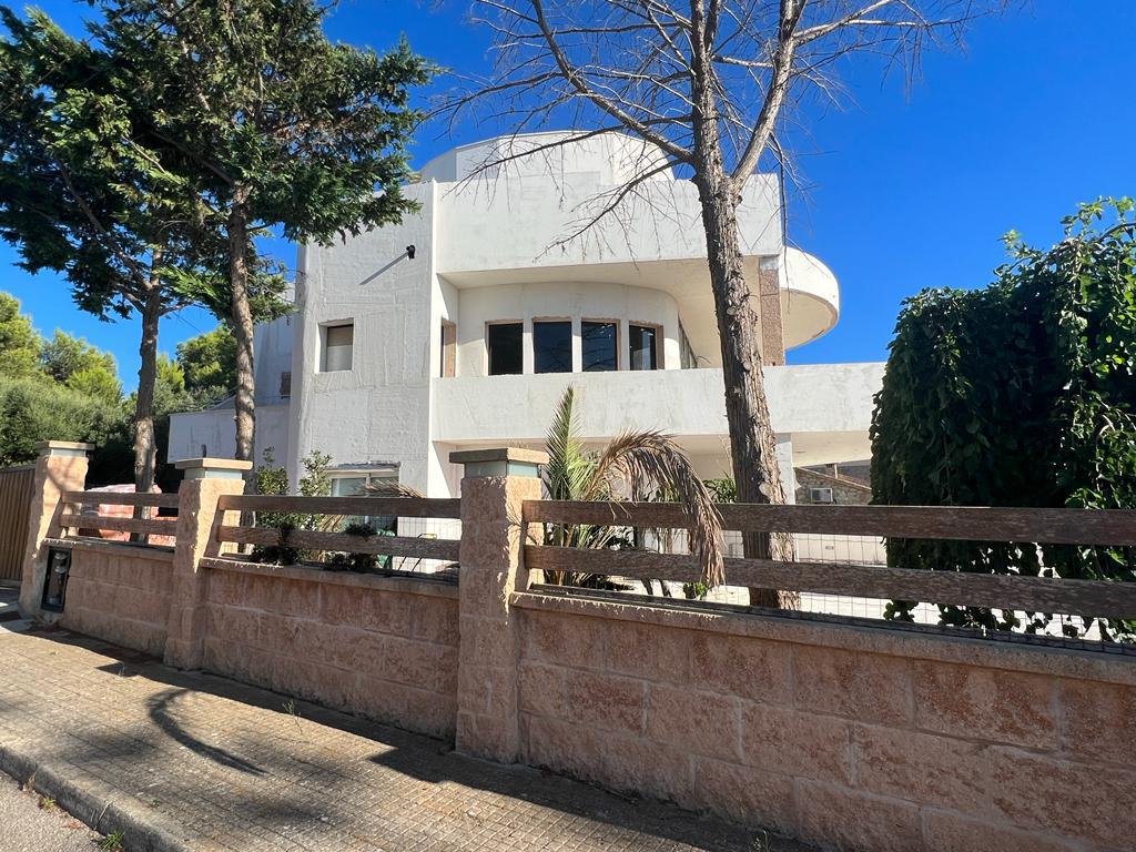Einfamilienhaus in Tolleric / Badia Gran