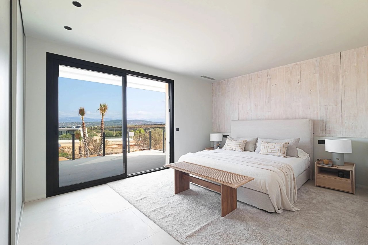 Neubauvilla mit Meerblick in Son Gual