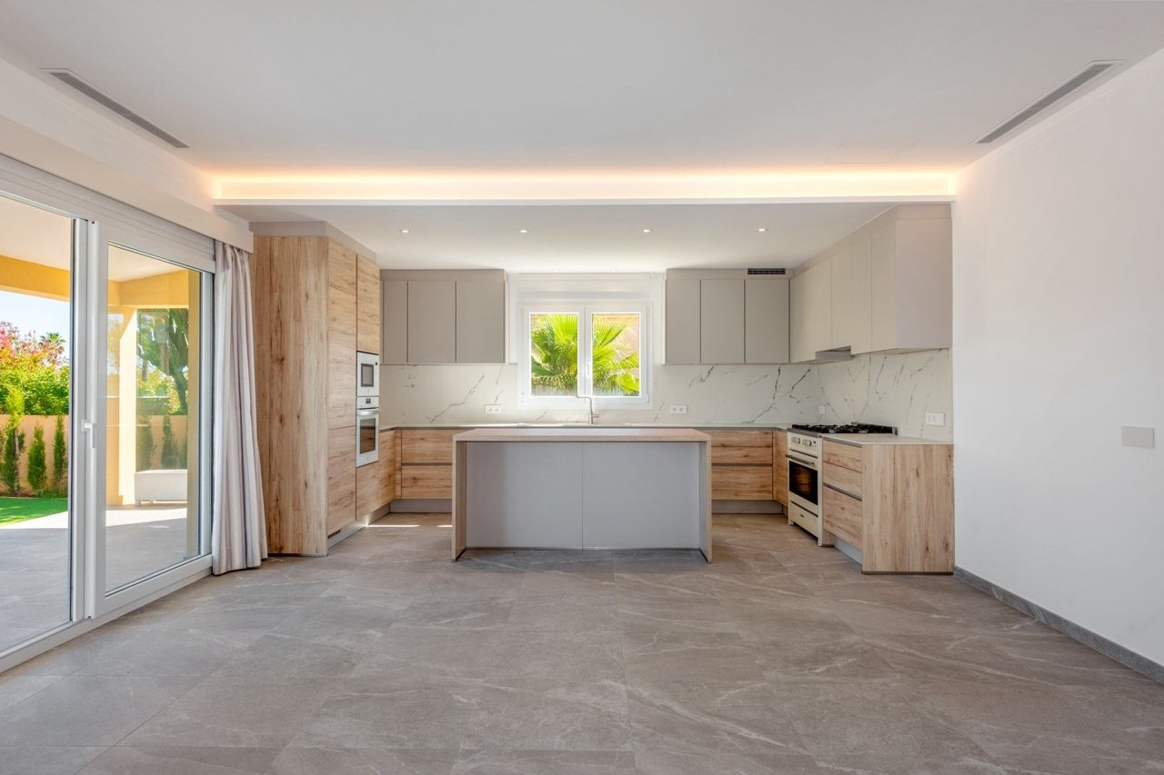 Großzügiger moderner Neubaubungalow