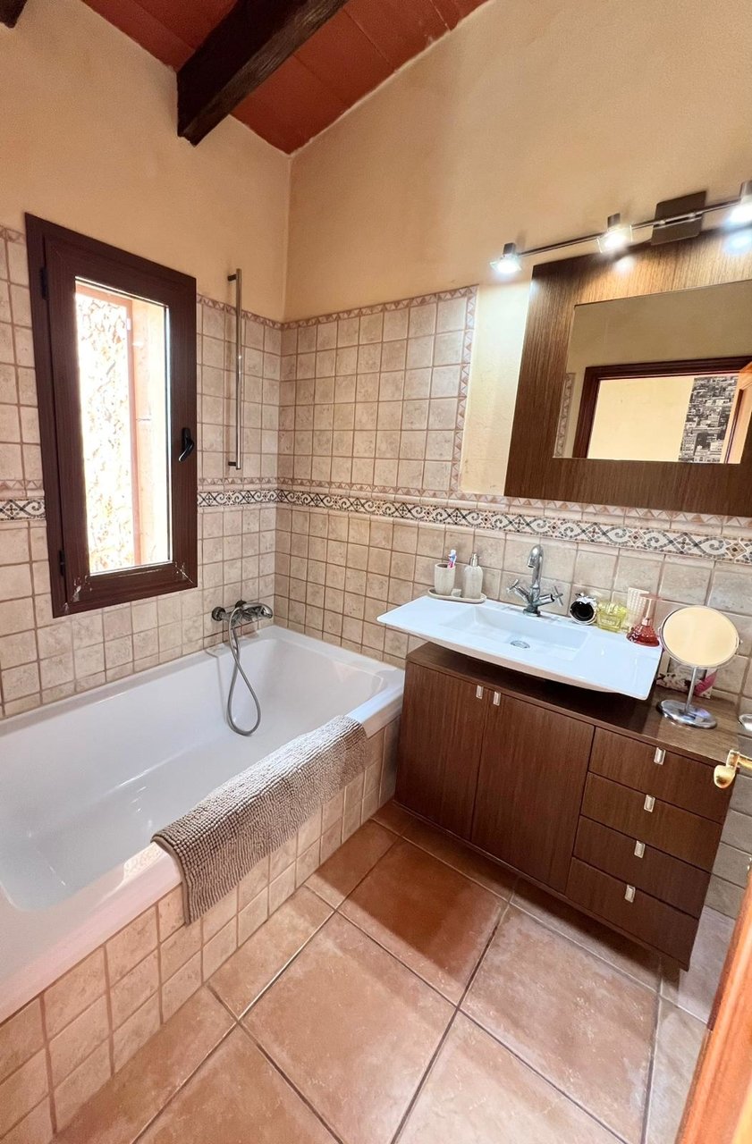 Exklusive Finca mit grossem Salzwasser-Pool und Gästehaus in der Nähe von Campos