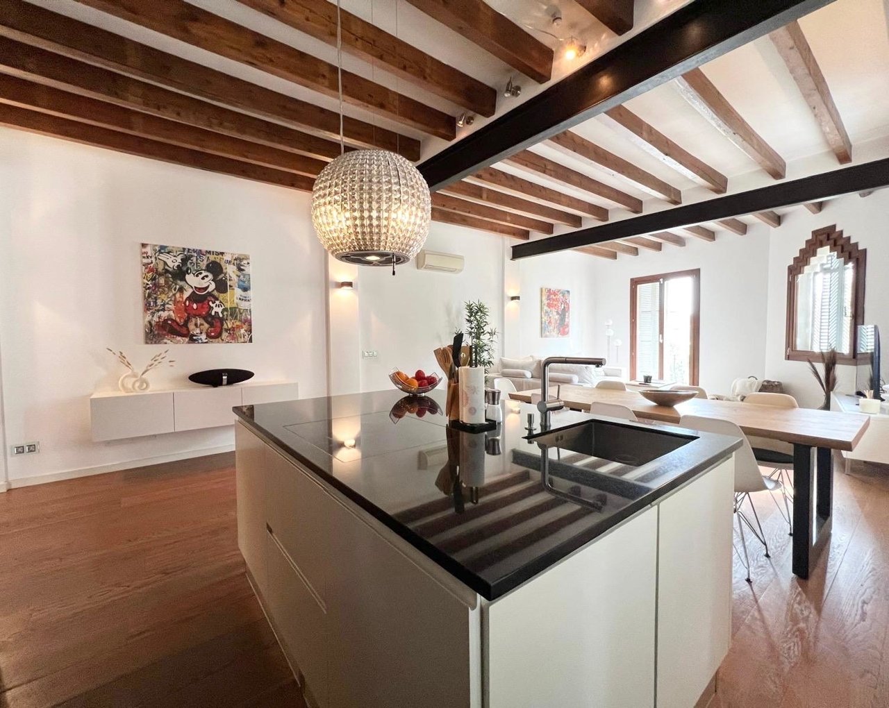 Traumhafte Wohnung im Loftstil - edel renoviert im Herzen der Insel