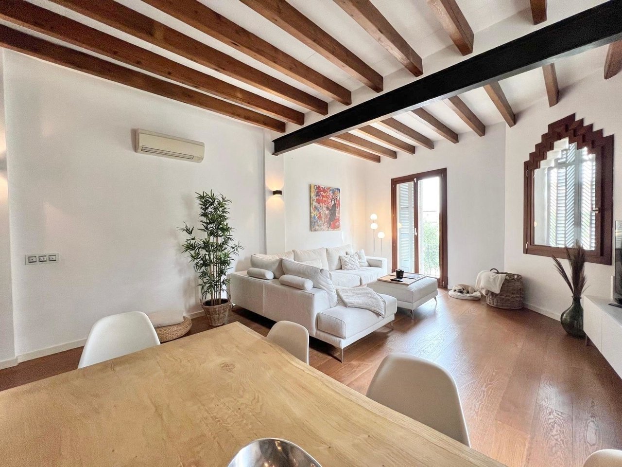 Traumhafte Wohnung im Loftstil - edel renoviert im Herzen der Insel