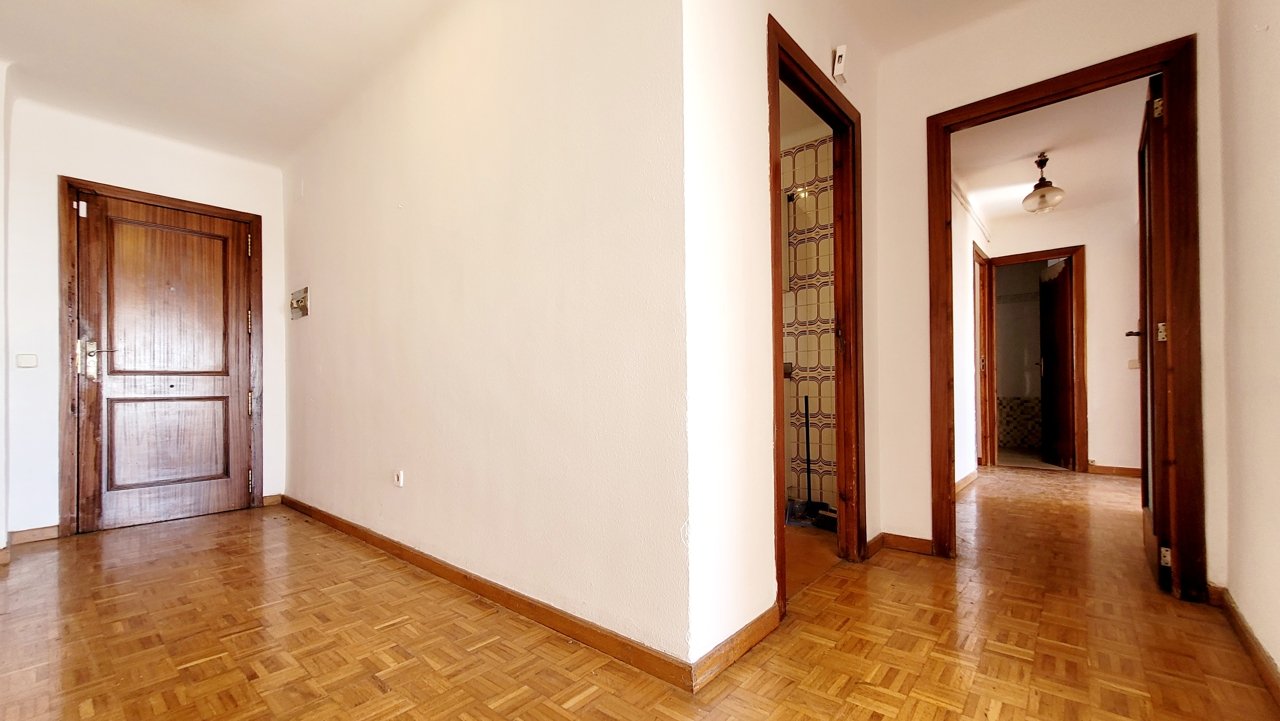 Etagenwohnung in Komplettsanierung mit Meerblick und Gestaltungspotenzial nach Ihren Wünschen