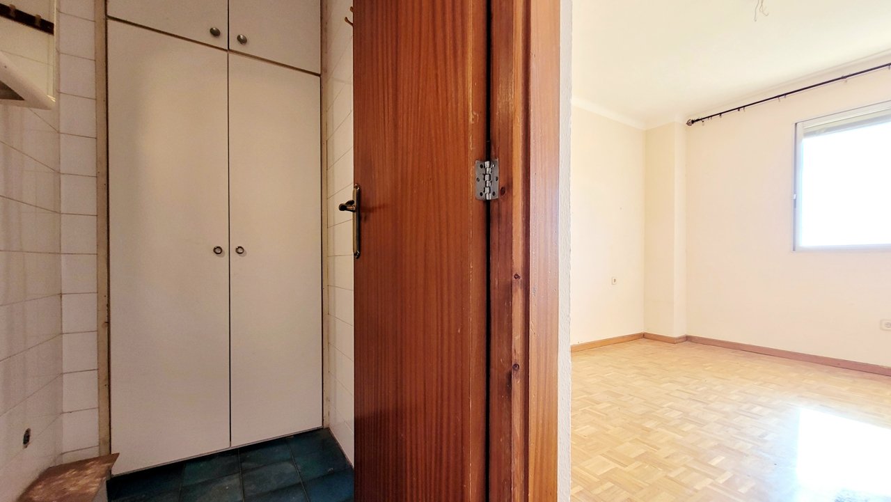 Etagenwohnung in Komplettsanierung mit Meerblick und Gestaltungspotenzial nach Ihren Wünschen