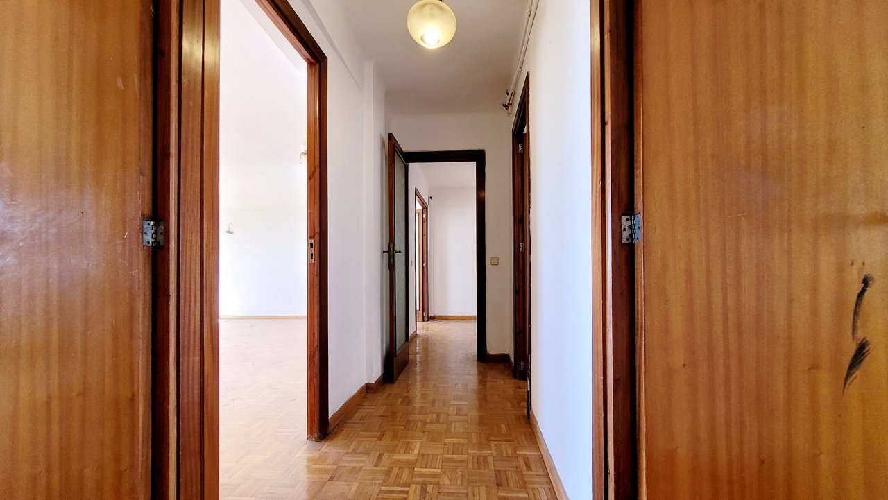Etagenwohnung in Komplettsanierung mit Meerblick und Gestaltungspotenzial nach Ihren Wünschen
