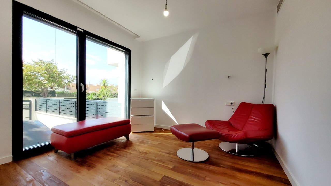 Schlafzimmer 1