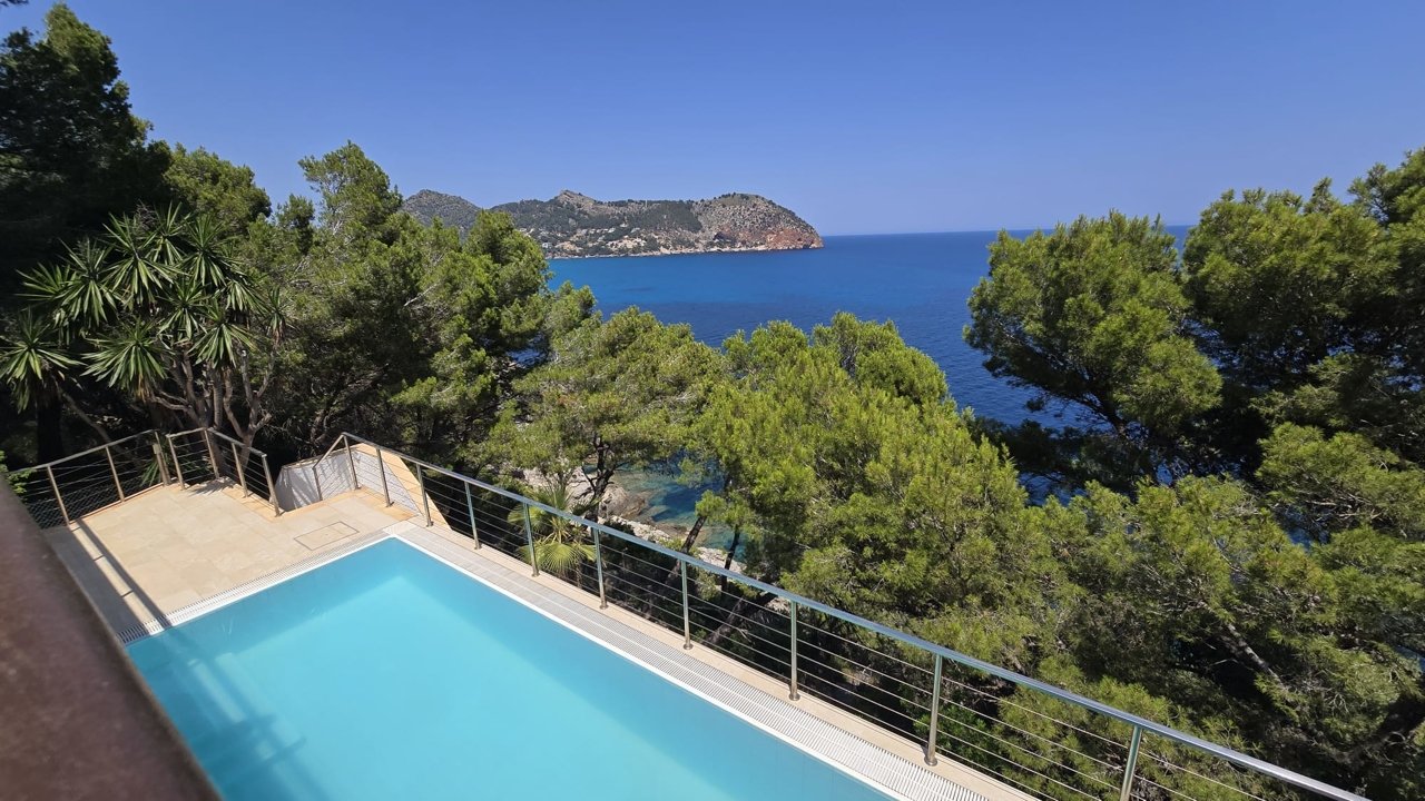 Luxuriöse Villa mit einzigartigem Blick und eigenem Meerzugang