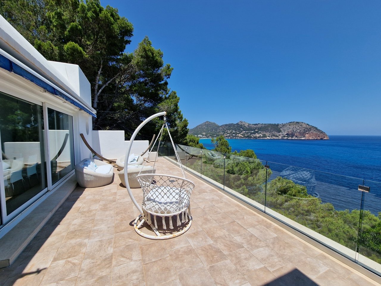 Luxuriöse Villa mit einzigartigem Blick und eigenem Meerzugang