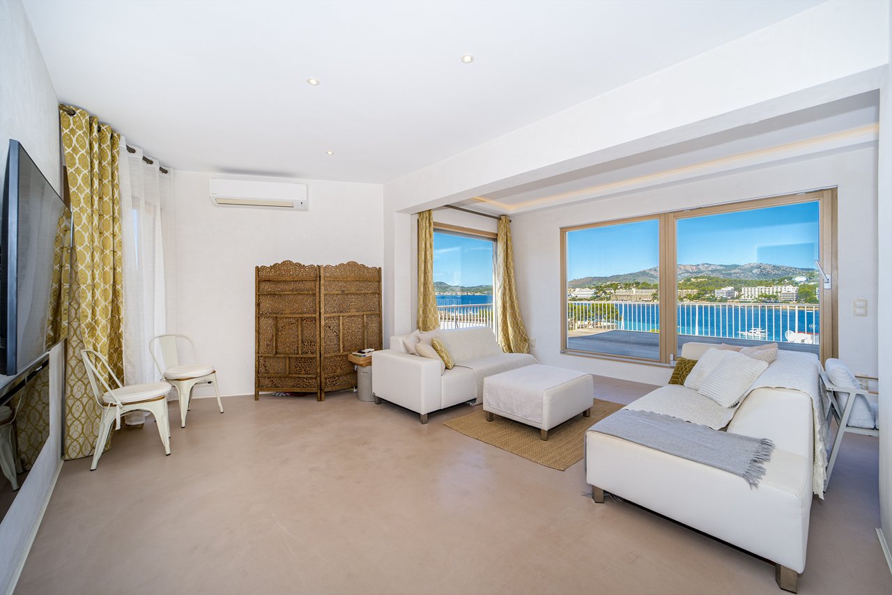 Penthouse z widokiem na zatokę Santa Ponça