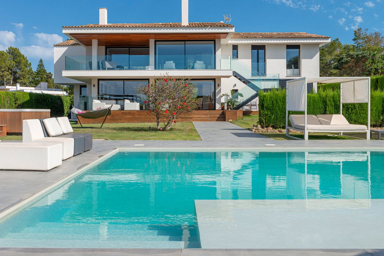 Cala Blava: Cala Blava: