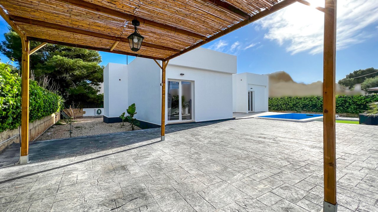 Carport + Hof Carport + Hof