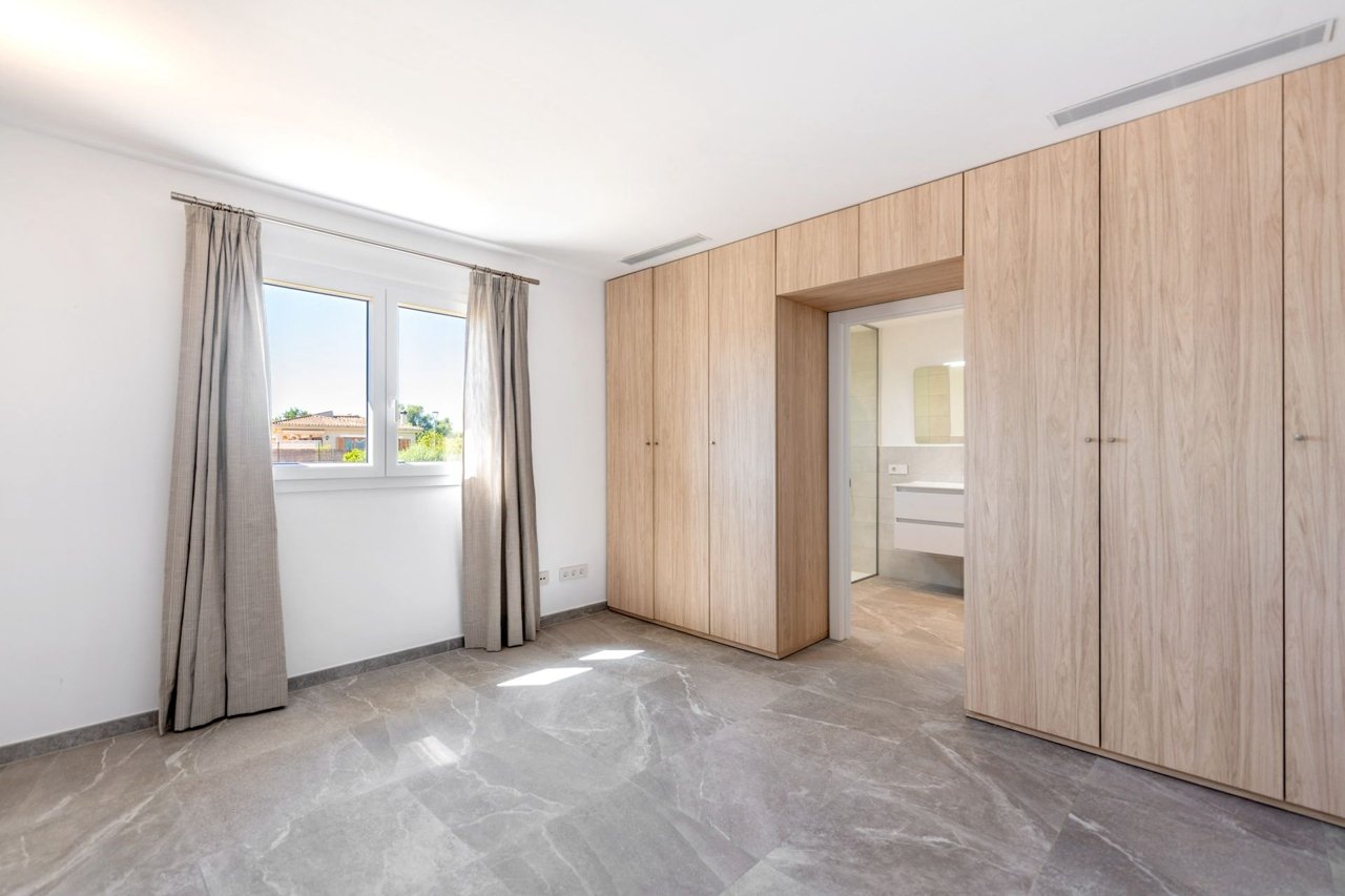 Großzügiger moderner Neubaubungalow